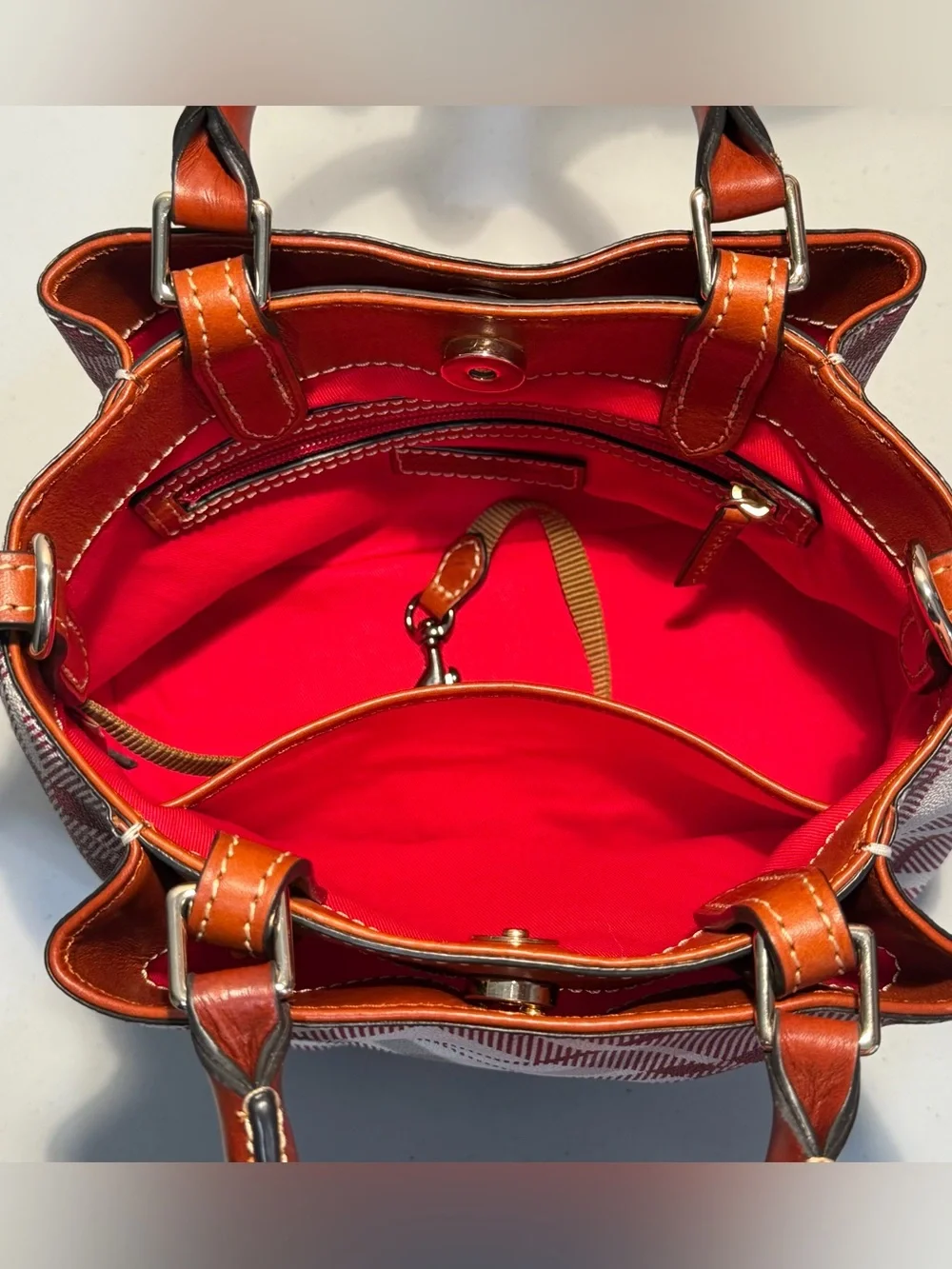 Dooney & Bourke nwot never